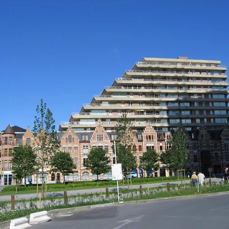 Marina Mercator 奥斯滕德